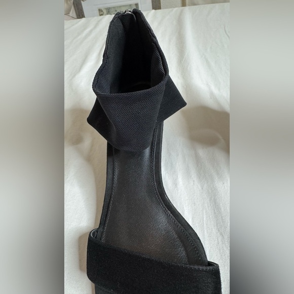 Pelle Moda Elvi Suede Mesh Kitten Heel Sandals. - Picture 13 of 16